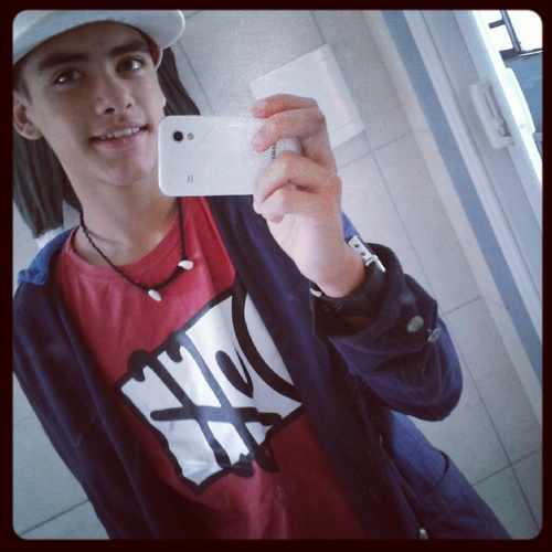 HUMILDADE nao te faiz melhor que NINGUEM mais te faiz DIFERENTES de muitos