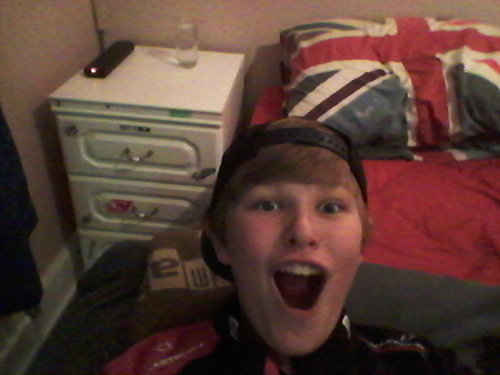 AaronBarnett17's profile picture. im 13 years old live in gloucestershire, follow me and I'll follow back :) beautiful people