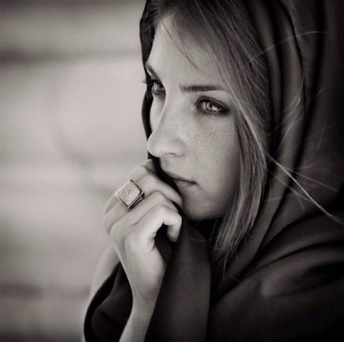 فتَآة غَير صَآلِحة لـِ الحُب أَبدًا فلَآ يُشغِل أحَدهُم بَآلهُ بِي')آحترم عقول آلبشر .اقرا وانقل ما يعجبني فقط.♡̷̷̷̷̷̷̷