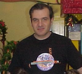 Ingeniero electrónico, cientifico, profesor y programador. Mi trabajo son las RF de Microondas. Curso de Posgrado en Tecnologías de Telecomunicaciones, UBA.