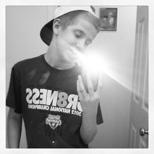 iSitYallPlay's profile picture. I play basketball and baseball! I am single! #BenchWarmer #FollowMeOnInstagram @sharpshooter20 #KIKme thessharp20