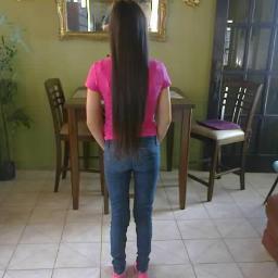 Soy
 Una Niña Timida, Alegre, Amistosa Y Me Encanta El Twitter XD Tengo 15 
Años, Me Encanta JB Y @MattHunter123 Y Soy Novelera Follow Me