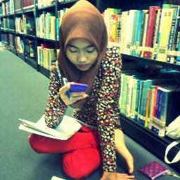 Sick of crying,tired of trying yeahh i am smiling but inside i'm dying.... :'( DIE   #Dazrinkamarudin :*