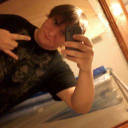 Hi my name is James Im 20 and im into Music, computers, poetry, and social networking. I'm looking to make new friends so if you're interested add me