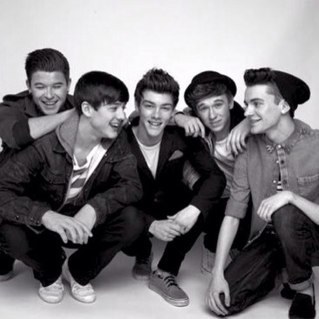 LoveRewind_'s profile picture. 