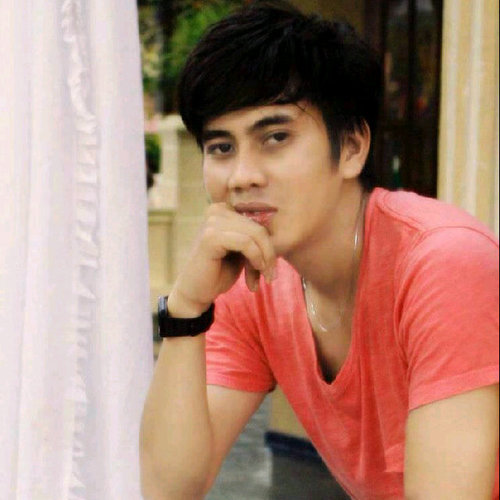 rezkyTR_'s profile picture. IG : rezkytr | Path-Soundcloud-Reverbnation = Rezky Trii Raditya