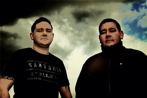 Protrapik's profile picture. Prō′träp·ik - UK based Trance DJ/Production duo, Robert Van Ryn and Rob Develent.
Represented by @lab101M
http://t.co/bnaQ0r5h