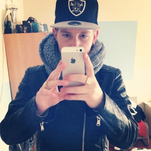 Football player Fc lisse Sunday Selection. Working at Panni and http://t.co/yGG47TaCHF