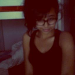 DahmaniAmelia's profile picture. La confiance c'est comme un château de sable difficile a construire,facile a détruire allé kiss bande de gamins. :)