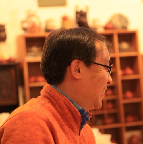 정의와 평화를 사랑해요. 천주교. 대학교직원. 우리 전통차를 좋아합니다.