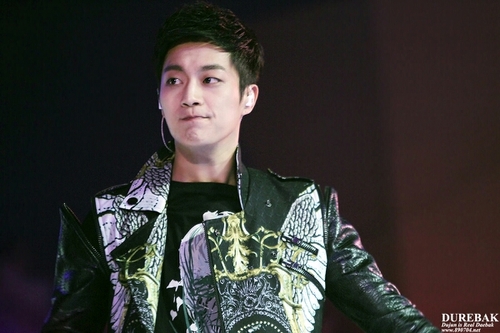 [20120621] 팸없는두준. 바쁜 두준군을 대신해서 팬서비스를 해주는 봇입니다. I'm not real Yoon Du Jun. real Du Jun @BeeeestDJ