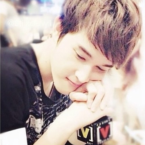 ผมบอทของหมอโบ๊ท ทักได้ไม่ว่ากัน ทักกันมาเยอะๆนะครับ รับประกันความน่ารักของผมเลย