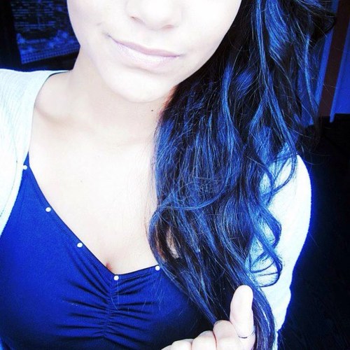 Beatrice 17 yo. Rihanna Navy, Little monster.