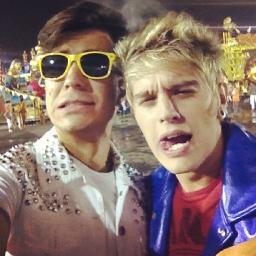 Minha vida sem vocês não seria a mesma coisa.. @pelanzarestart @kobarestart @pelurestart e @thomasrestart . Impulsivel controlar esse amoorr