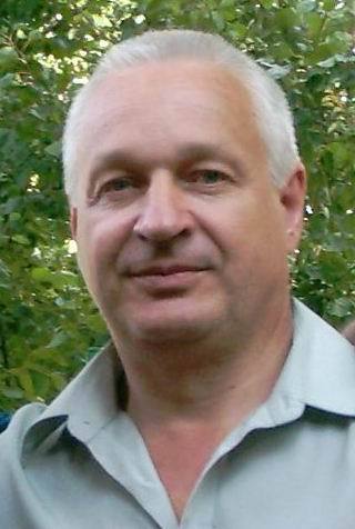 Люблю путешествовать на авто. Работаю в интернете. Хобби-валютная биржа Форекс.