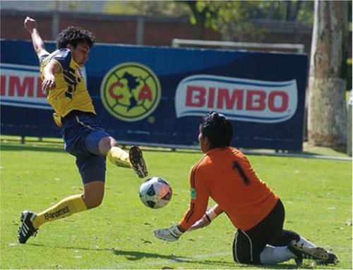 Ex Futbolista Profesional y Especialista en Ciencias Forenses.