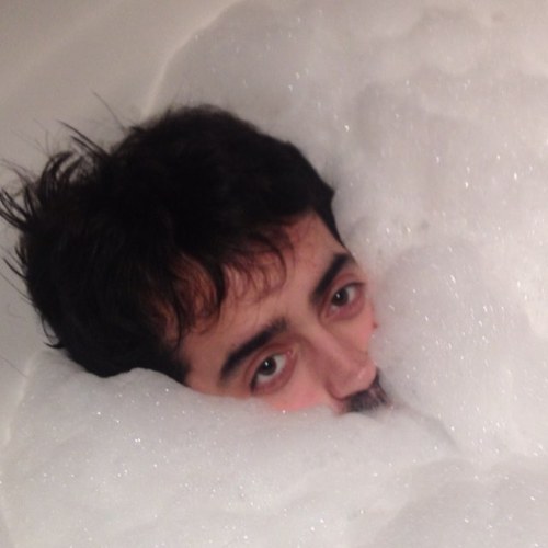 JesusLontano's profile picture. Licenciado en traducción y escritor aficionado en los ratos libres.