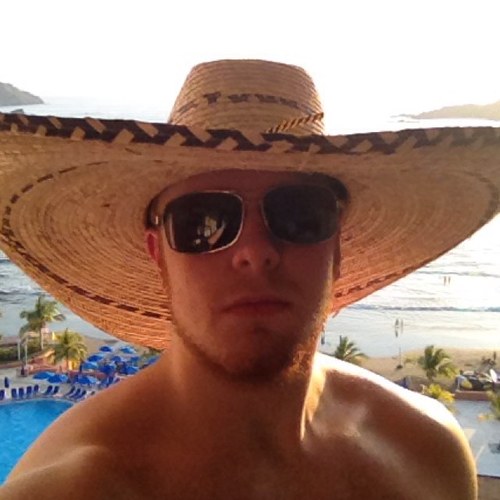 EricCampbell_'s profile picture. Fire Fighter / Paramedic - DFS enthusiast and aspiring analyst DK: CBell1991