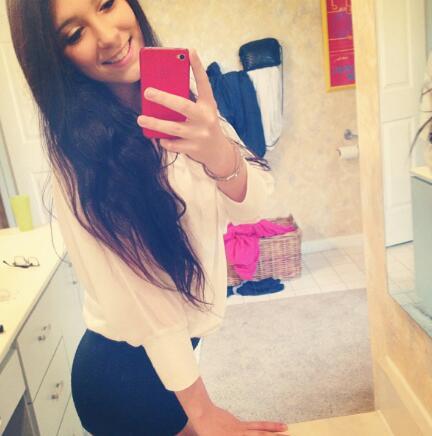 hey ppl Amy here..17 London White City, Taken.. follow me and I'll deff follow back :)♥♡