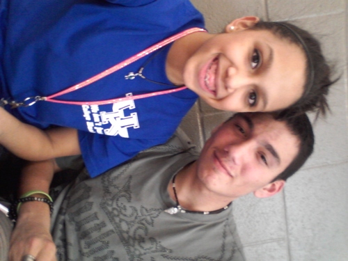 #TeamFollowBack #BBN My awesome friend @perry_perrin couldnt make it through my days without him(: Kik ally_14_