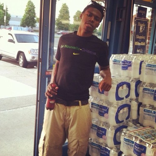 FloatinAwayyy's profile picture. #OmGWinning #BasedUpSwagiN #PerrySwagKillin #TeamBigLips #OceanGang #BlastGang #TEAMiPHONE FuckStress&HaveSex