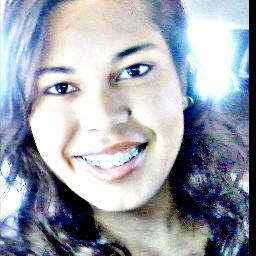 Estiloo C4 : Chata, Ciumenta, Curiosa & Carinhoosa *--*