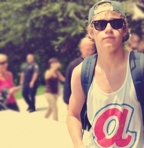 Directioner and proud ! Love my friends. Nick Mara is my boy xx