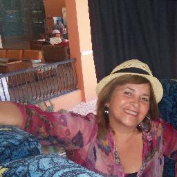 Publicista,  Doctora en ciencias políticas. Comunicación política