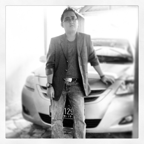 simple & honest, fight & struggle, pray & try the best.. looking for the right one ♥