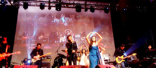 DIGILITE_BAND's profile picture. Alternative shoegaze, dream pop, indi rock, brit pop, new prog | cp 089657270223 | digilitebands@yahoo.com | http://t.co/E810pAZ89e