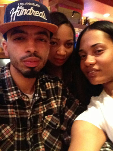 Me and the homies coolin out.. Jst a few drinks and some eats..