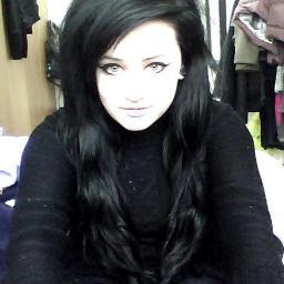 Hello. Im robyn :') 
My favorite thing is metal.
I can be nice sometimes ;P 
So yah follow me? i follow back:'3 3