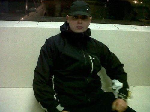 yolodarnell's profile picture. I'm a out going person doe take no shit frm no1 I love my girlfriend she means more to me than life its self love my girlfriend millions !!