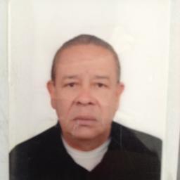 Pensionado, crítico por excelencia y seguidor de la buena lectura.