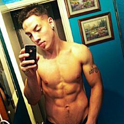 / #aWs / Proud Father / #RLModel / #PersonalTrainer / God First / #PrettyBoy / #Capricorn / #TeamFreaks / #NawfSideTx / Out Here Tryna Make It / [B]