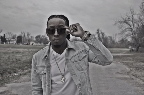 25  yr old Singer, Songwriter,CEO of @Ingenious_Mindz!!!!!