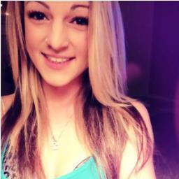 Hi, My name is Kayla I'm 16! Follow me, and I'll follow you back:)
