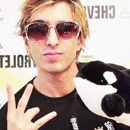 ∞ Incrivelmente forte, um amor eterno! - Fã Clube dedicado ao @diegothug ♥ Since 28/04. ∞ 
ADM: Ana Paula