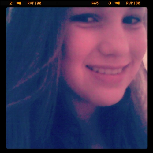 sigam a --- @lokinhacone q ela segue devolta .....vlw