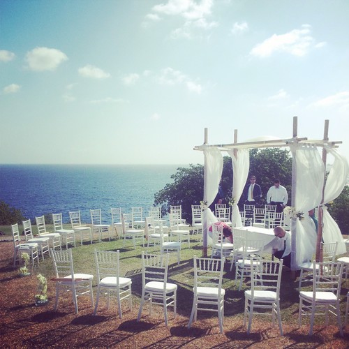 We are one of the premier event rentals on Curacao with over 20 years of experience.