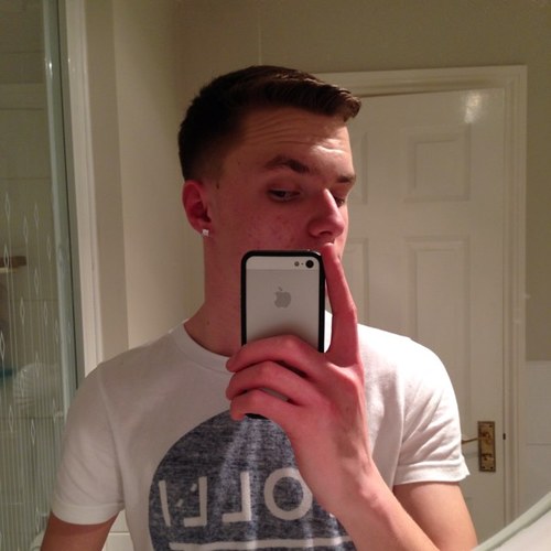 SAFC Supporter home and away. Follow me and i'll follow back!