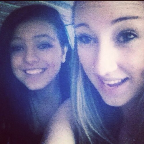 Hey im victoria. 16 single!! I love talking.... I love to party and get to know people.