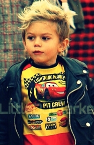 |3 year old son of @_LaceyyK & @MellisaJClarke. Younger brother to @_SophiaKendra, big brother to @_TinyyJax and Lila. ¦ I love my moms.|