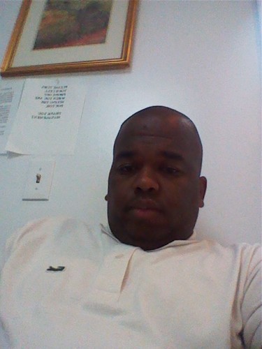 pmozee's profile picture. cool laid back guy get along with everybody