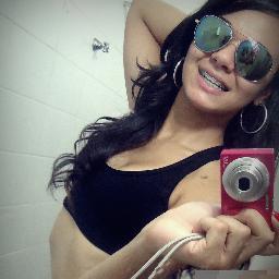 CADA UM TEM DE MIIM O QUE MERECE! *-*