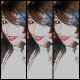 14 aninhos , iludida , chata , feia , fofa i as vezes enqrenqueira :)) mais ? segue aew u.u
