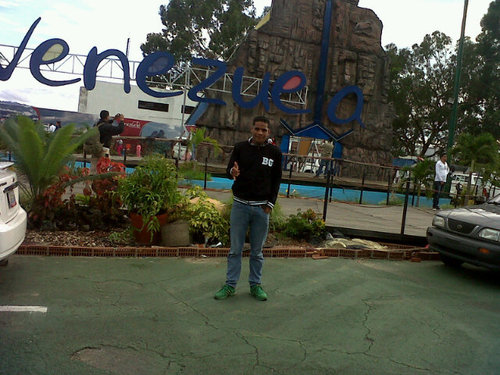 Con dios y su combo.          Pin: 28FEDEA8