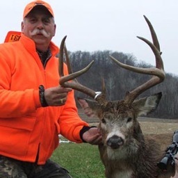 Commenting, Documenting, and Debating the various and comical nature of what it means to be a 'Scon.  packer games, muskie fishin, shootin deers, drinkin beers.