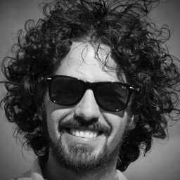Diseñador Gráfico | Fotógrafo de a ratos | Musicalizador | Cantante y Guitarrista en @teleporterrock