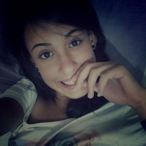 A Menina princeza,boa com quem merece e maldosa quando prescisa...esta sou eu Tabata Oliveira Mel's http://t.co/RsYbTM3BSg